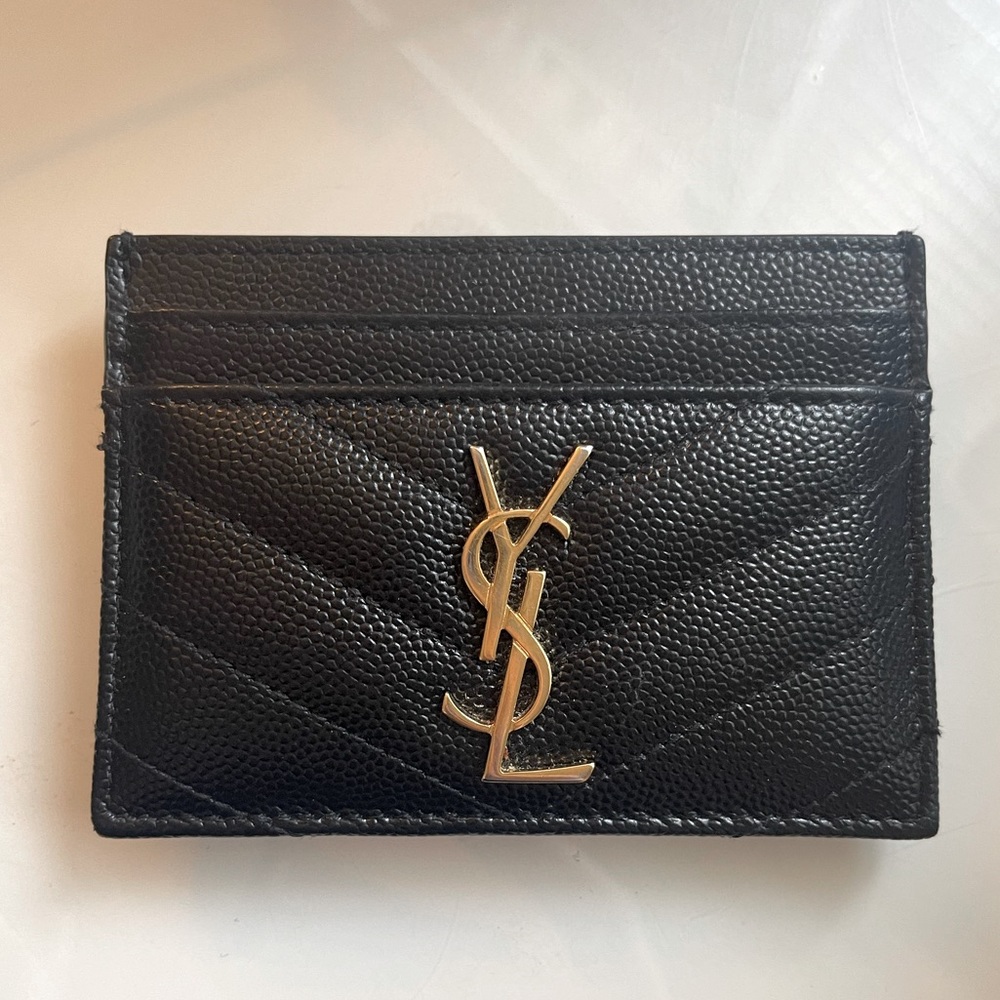 Monogram black and gold Saint Laurent card case!